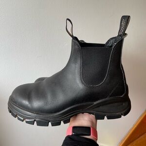 Blundstone Lug sole women’s size 9.5